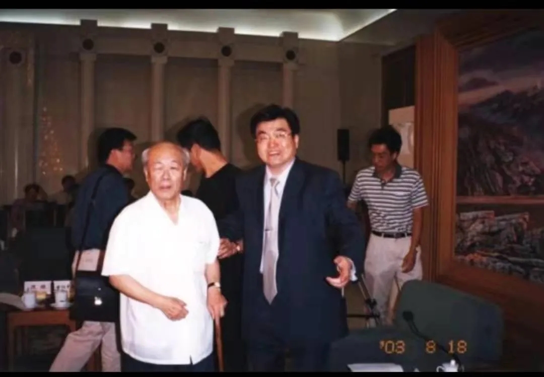 中國網(wǎng)刊載《斯人已逝，墨香猶存——憶歐陽中石先生》 